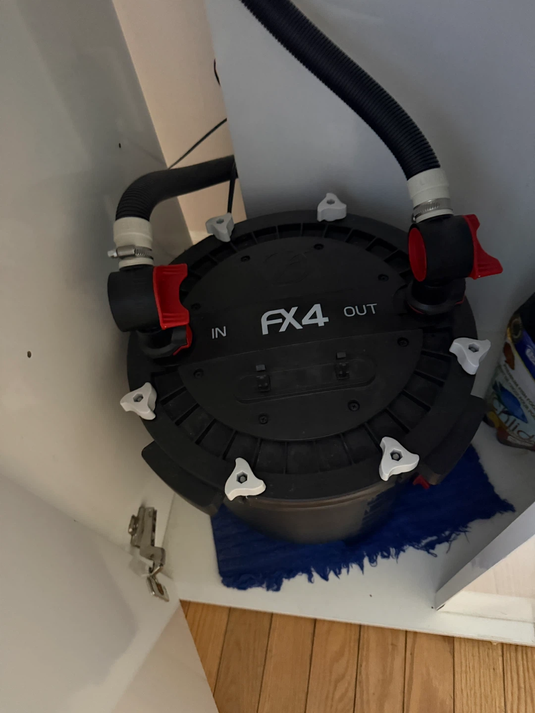 120 gallon fish tank Fluval FX4 Canister Filter - photo 3