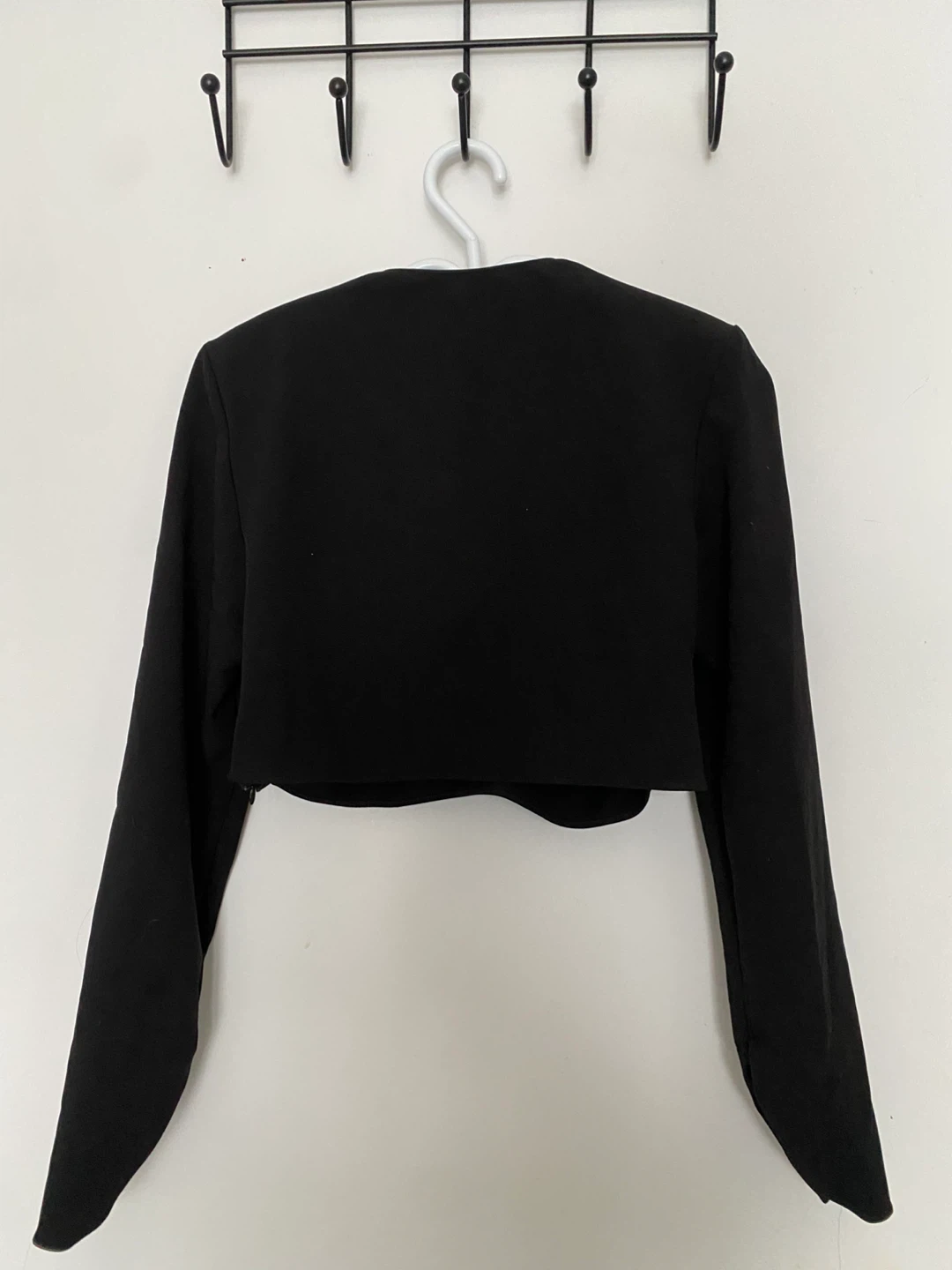 Zara Black Long Sleeve Crop Top Gold Ring Detail - photo 3