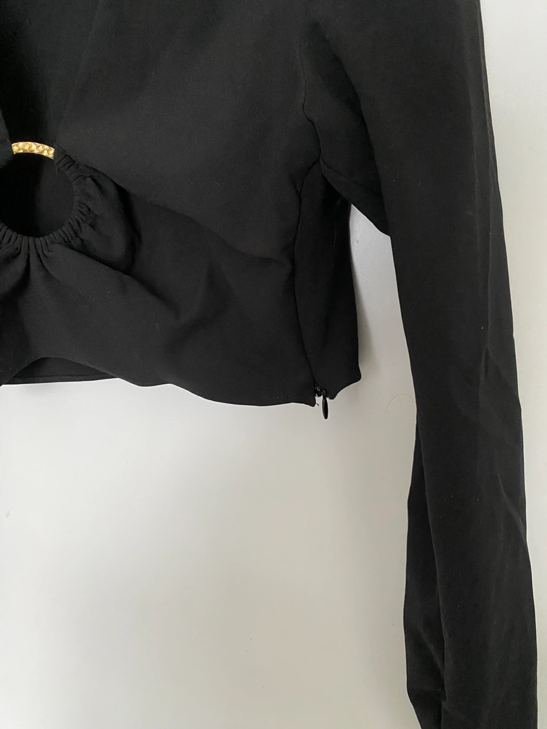 Zara Black Long Sleeve Crop Top Gold Ring Detail - photo 2