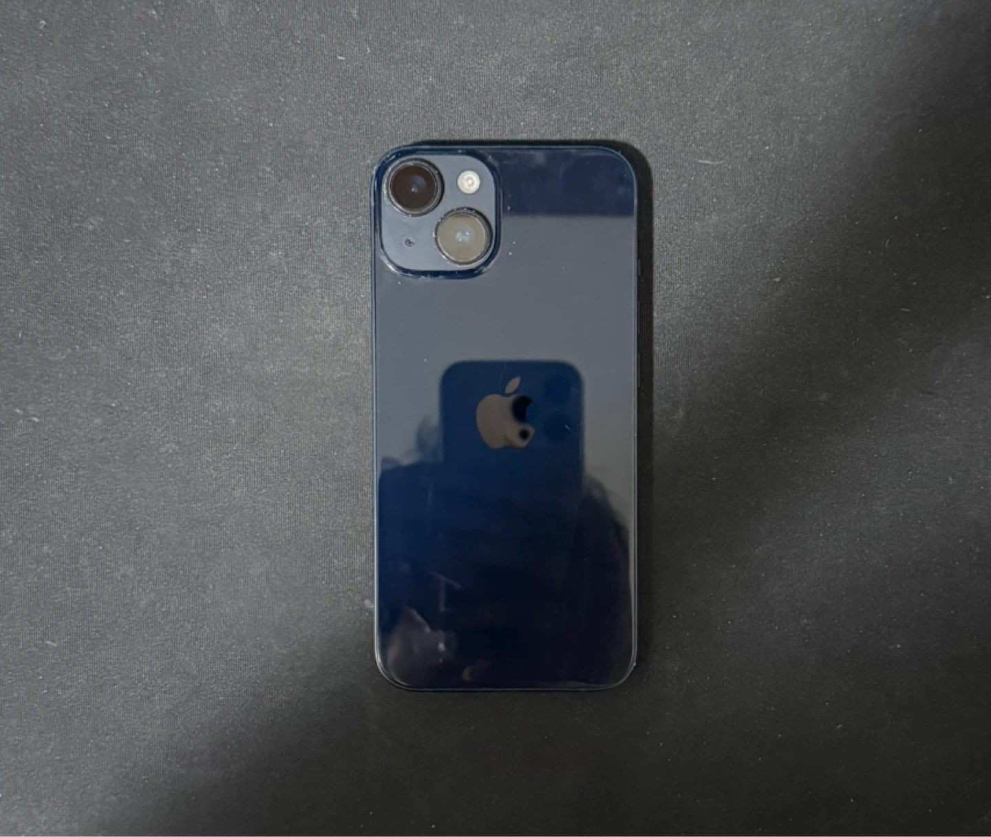 iPhone 14 128 gigabytes- 88% battery health