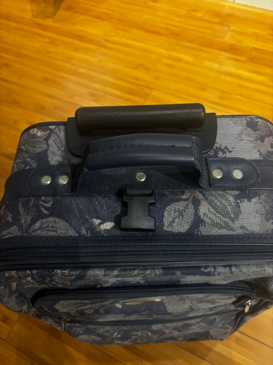 Rolling Carry on Suitcase - photo 5