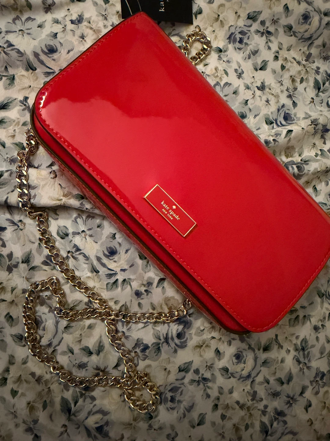Kate Spade Red Patent Leather Chain Wallet - photo 4