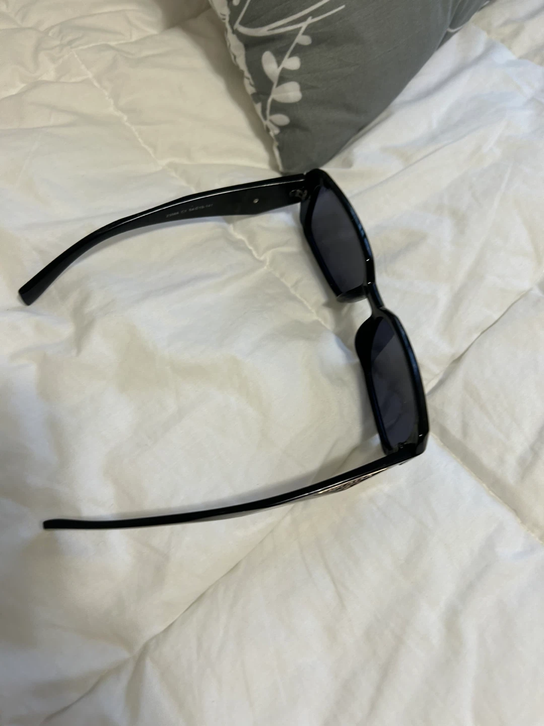 Sunglasses. Black Prada. - photo 3