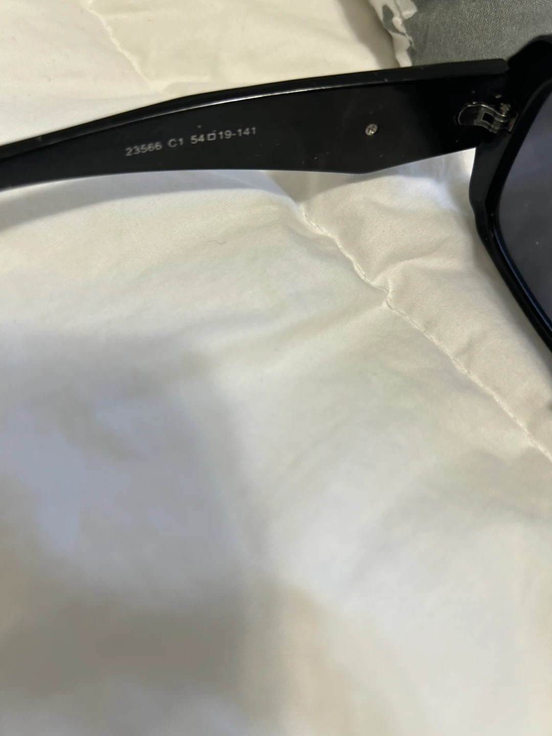 Sunglasses. Black Prada. - photo 5