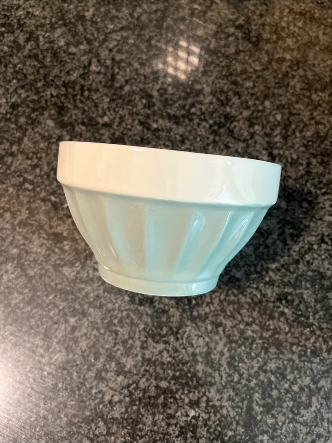 Set of bowls and plates - photo 2