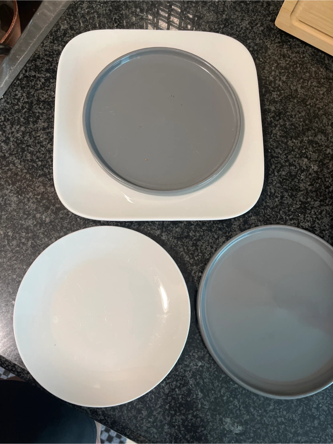 Set of bowls and plates - photo 5