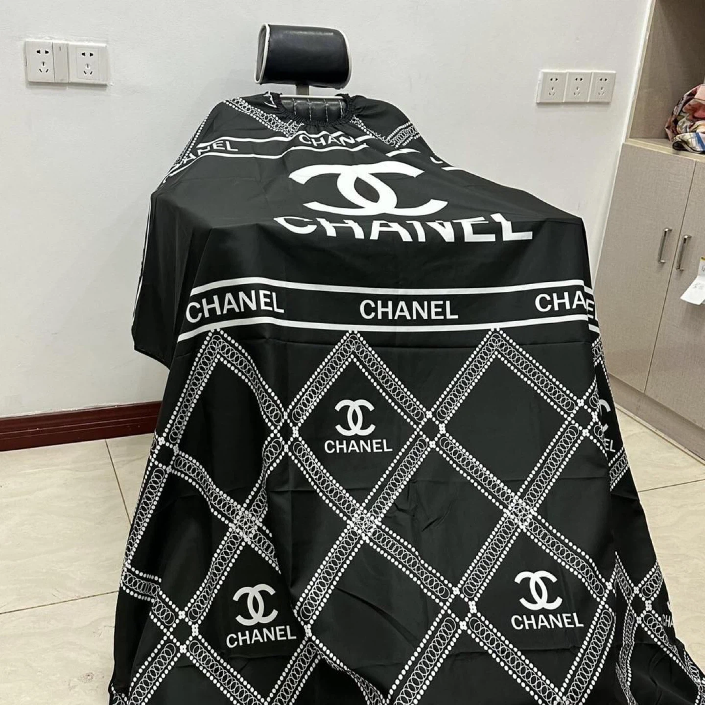 Barber Cape - Hermes Paris - photo 2