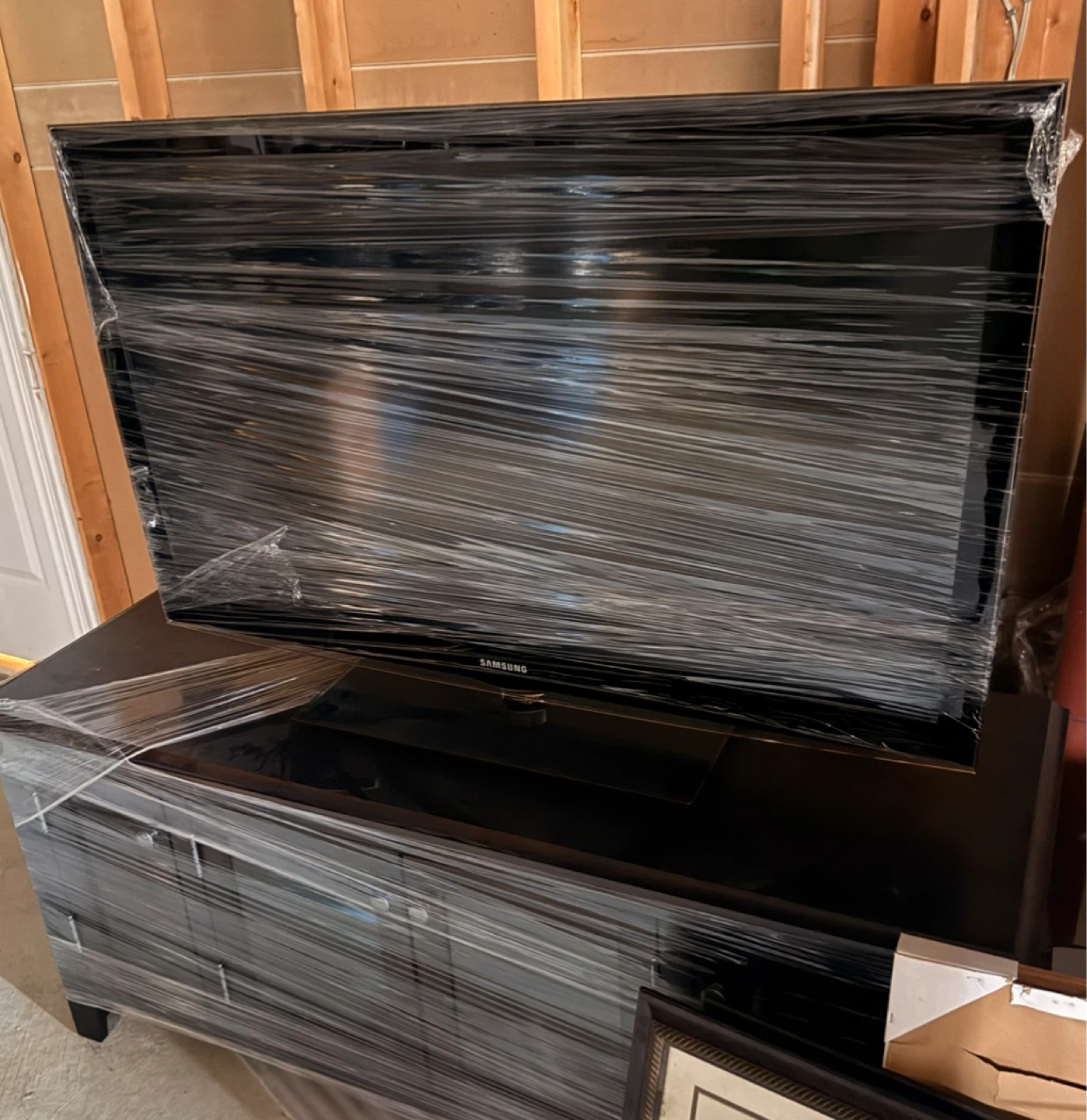 Samsung Flat Screen TV