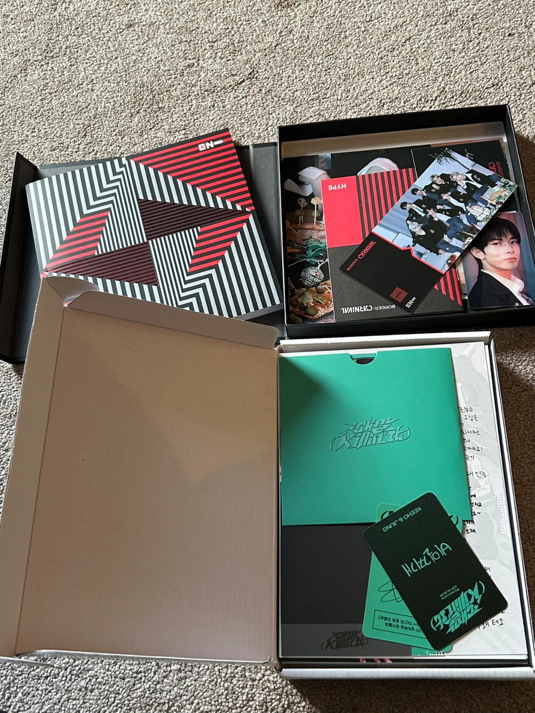 K-pop Albums & Merch Lot – SKZ, BTS, ENH, SVT + Lightstick - photo 3