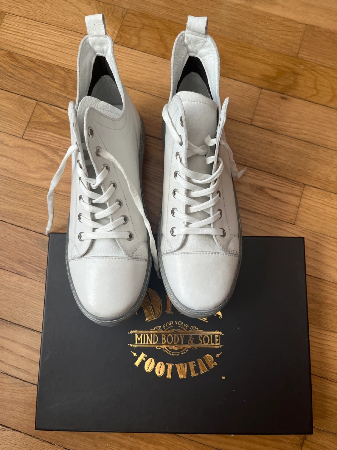 DNA FOOTWEAR  White Leather Sneakers with Box - photo 3