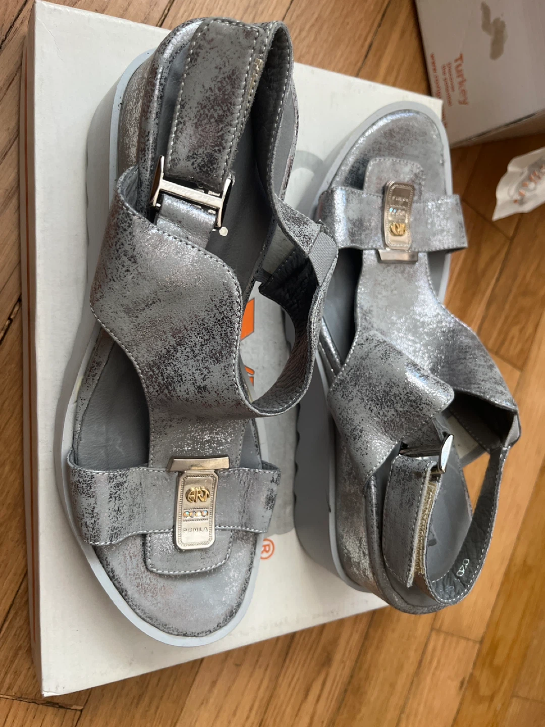 ROVIGO PLUS Women's Silver Metallic Wedge Sandals Size 39 - photo 4
