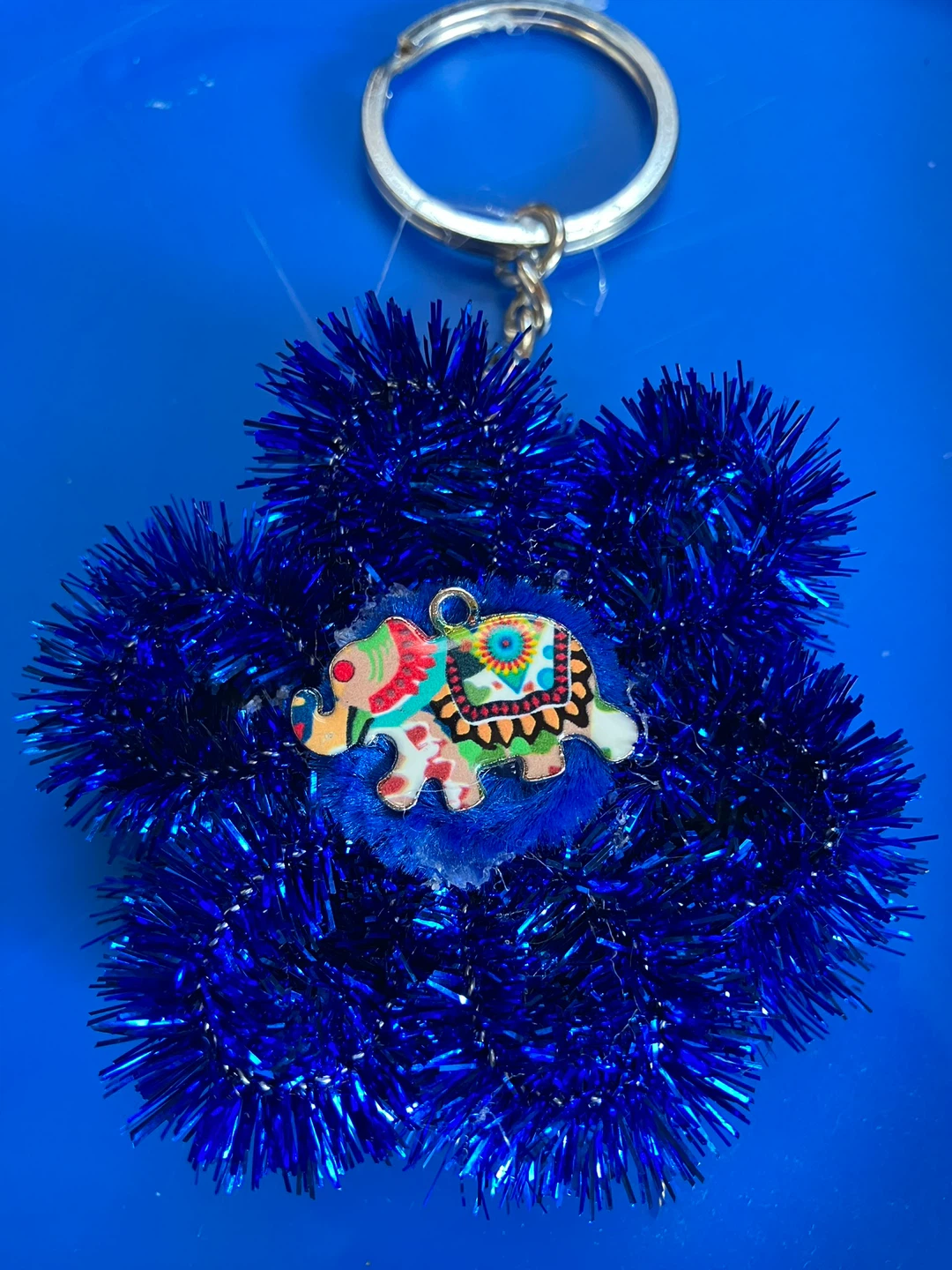 Flower Shaped Keychain with Charm - photo 5