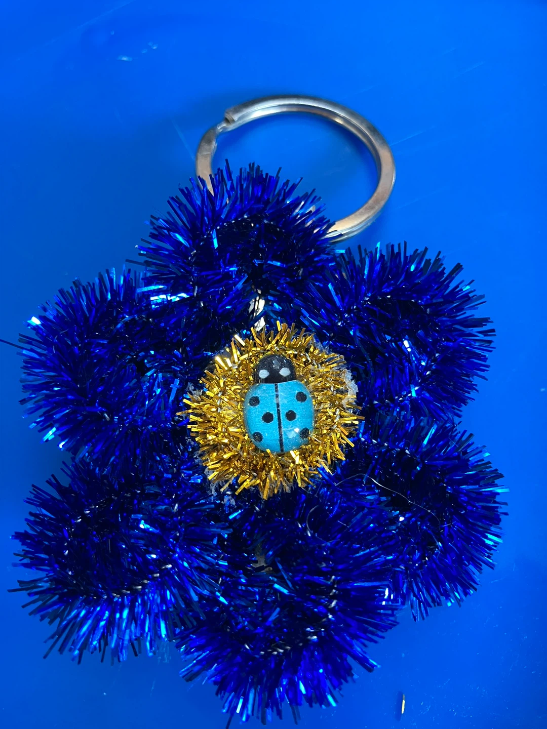 Flower Shaped Keychain with Charm - photo 4