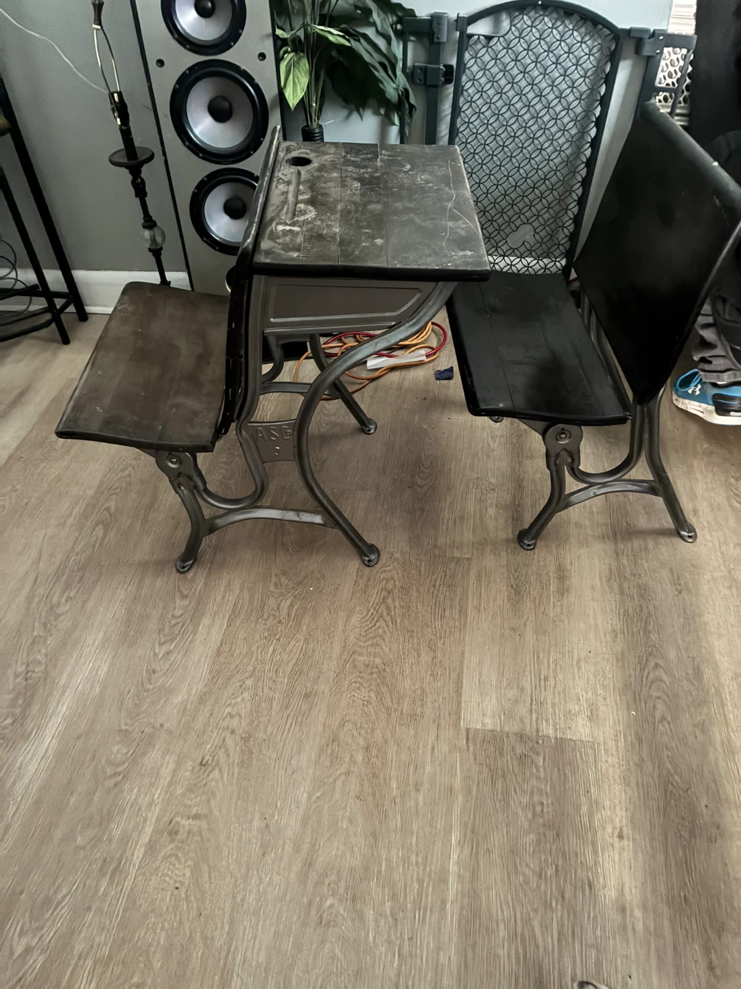 Antique school desk .. 1900 - photo 2