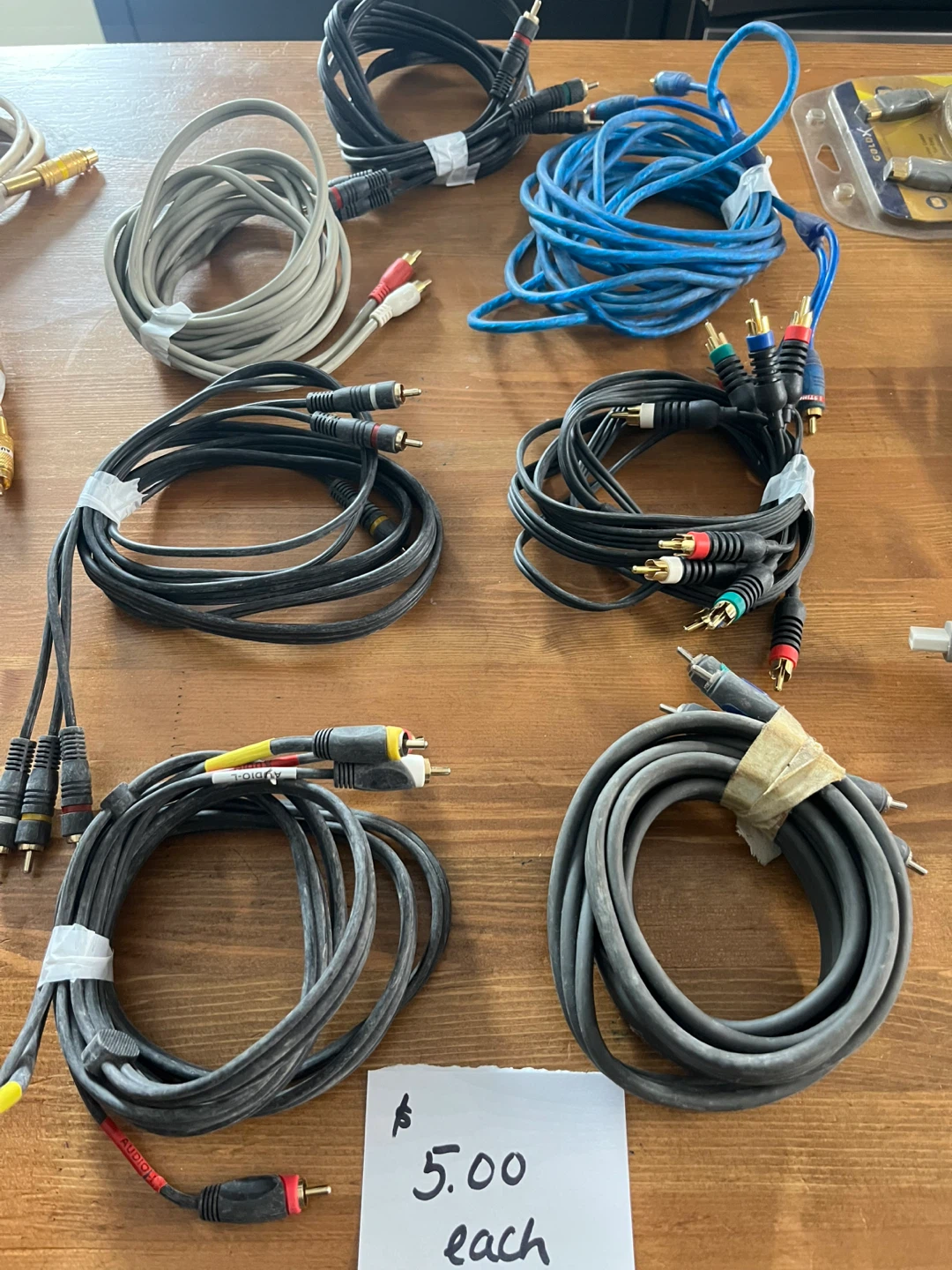 Audio, video, component cables - photo 3