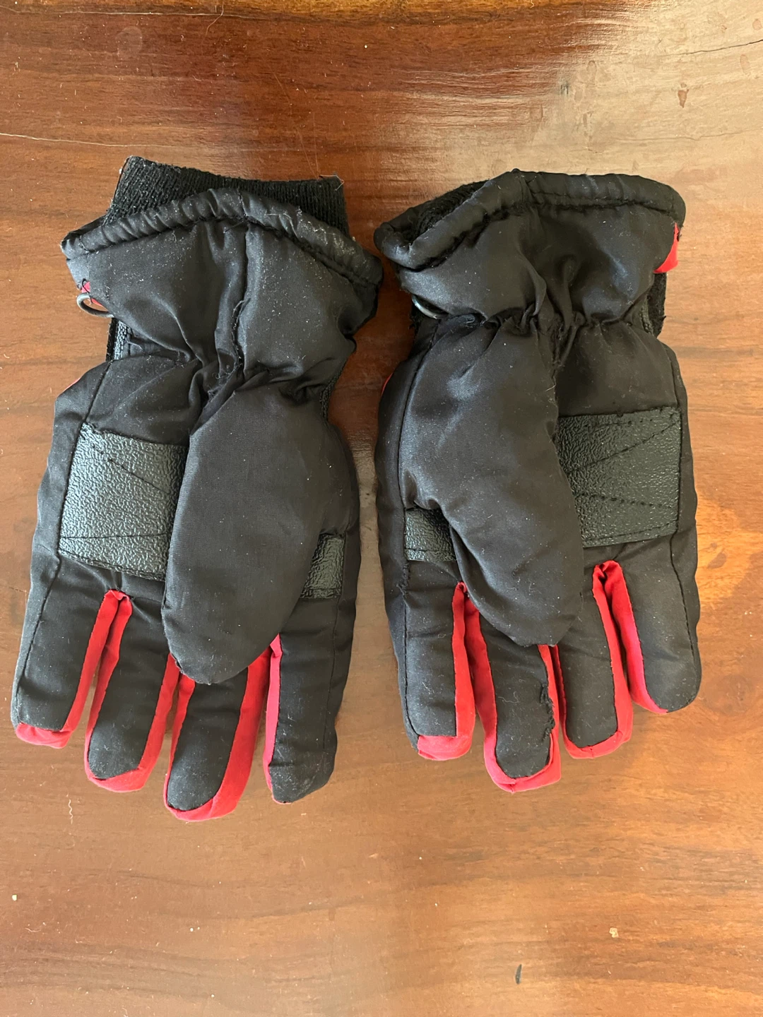 Gloves:  Kids or women’s small - photo 2