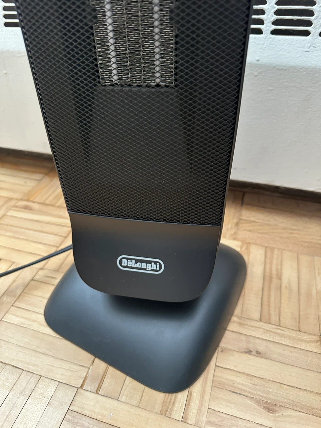 DeLonghi Tower Heater - photo 3