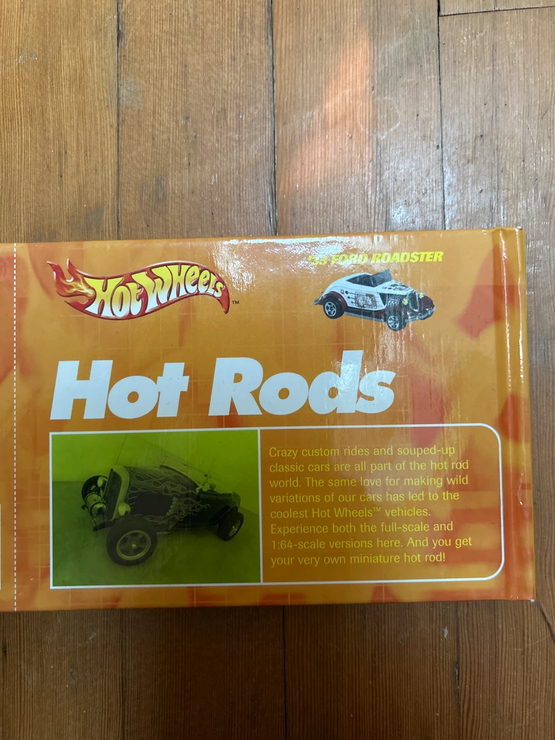 Hot Wheels Hot Rods Book and Ford Roadster Toy Car Set - photo 5