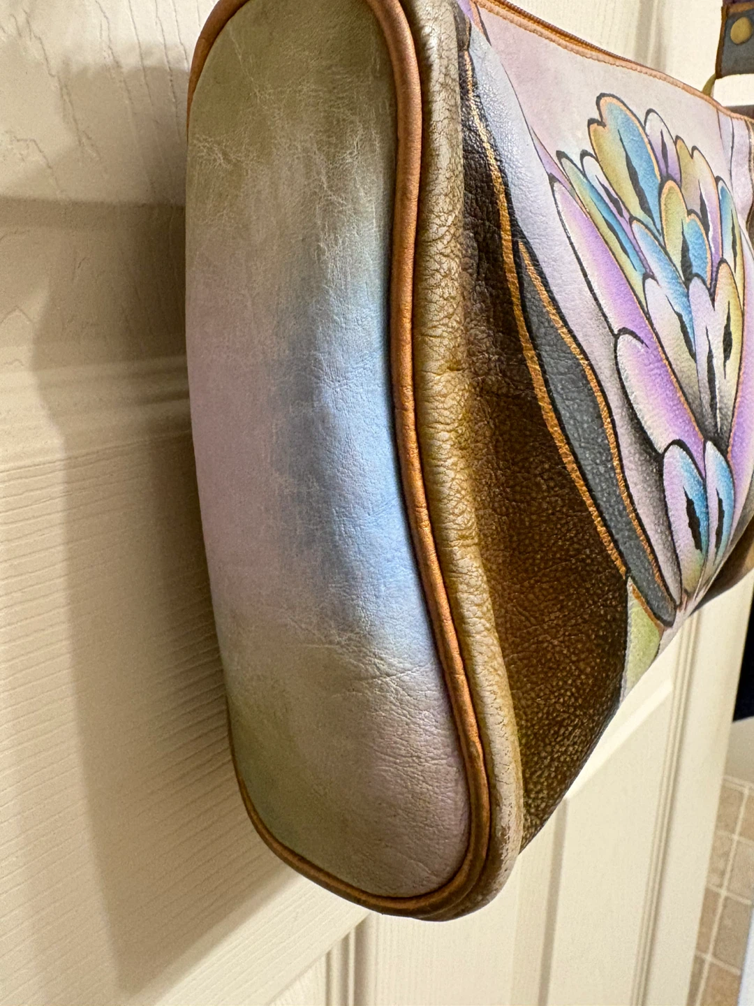 Artistic Magnifique Leather Shoulder Bag With Multicolour Design - photo 4