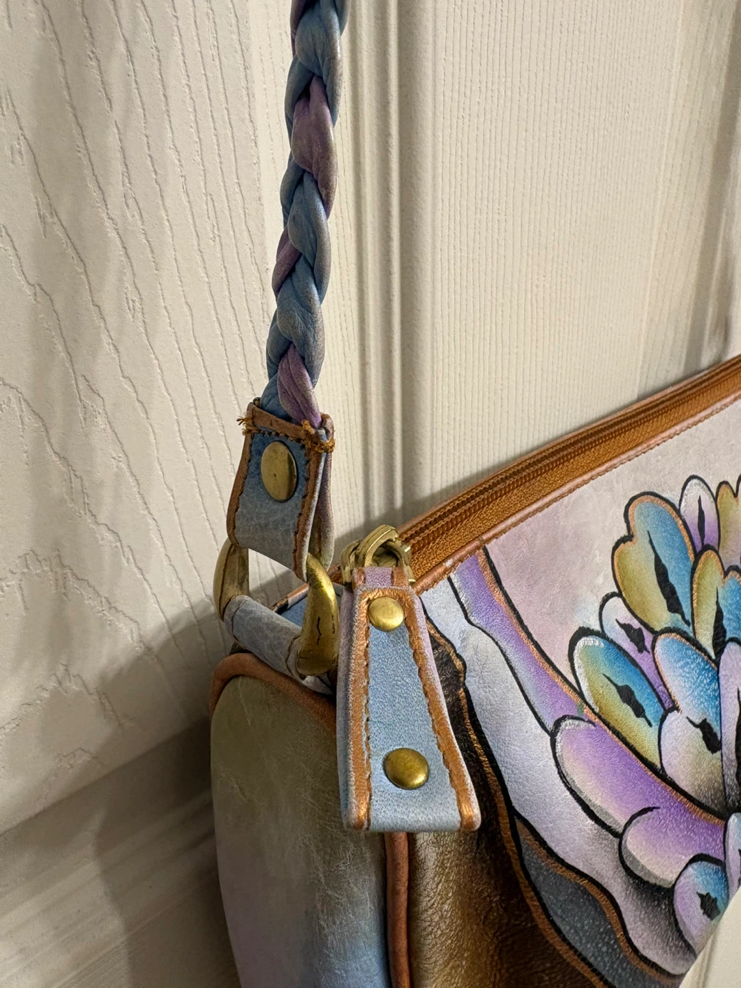 Artistic Magnifique Leather Shoulder Bag With Multicolour Design - photo 5