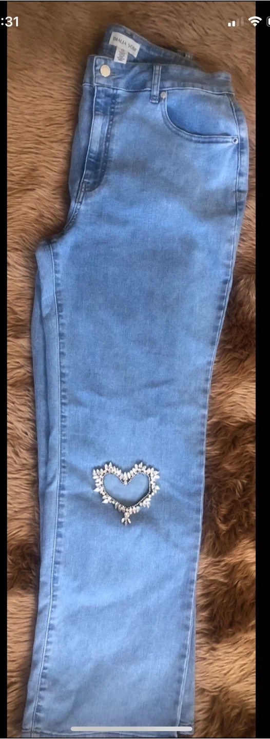 33” waist Women's Jeans Size 12 Embellished Heart Denim - photo 4