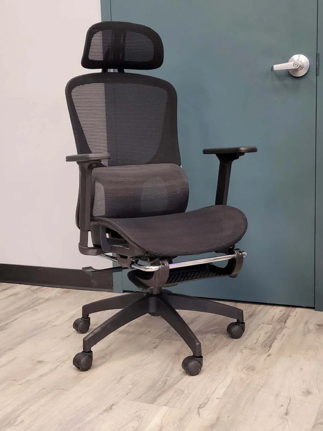 Black Ergonomic Mesh Office Chair with Headrest - photo 2