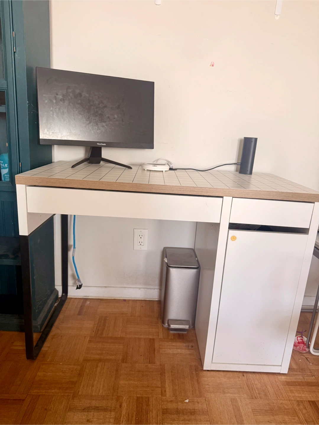 IKEA Micke White Desk with Grid Pattern and Storage Unit - photo 2