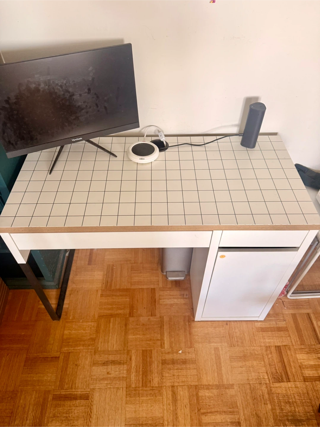 IKEA Micke White Desk with Grid Pattern and Storage Unit - photo 3