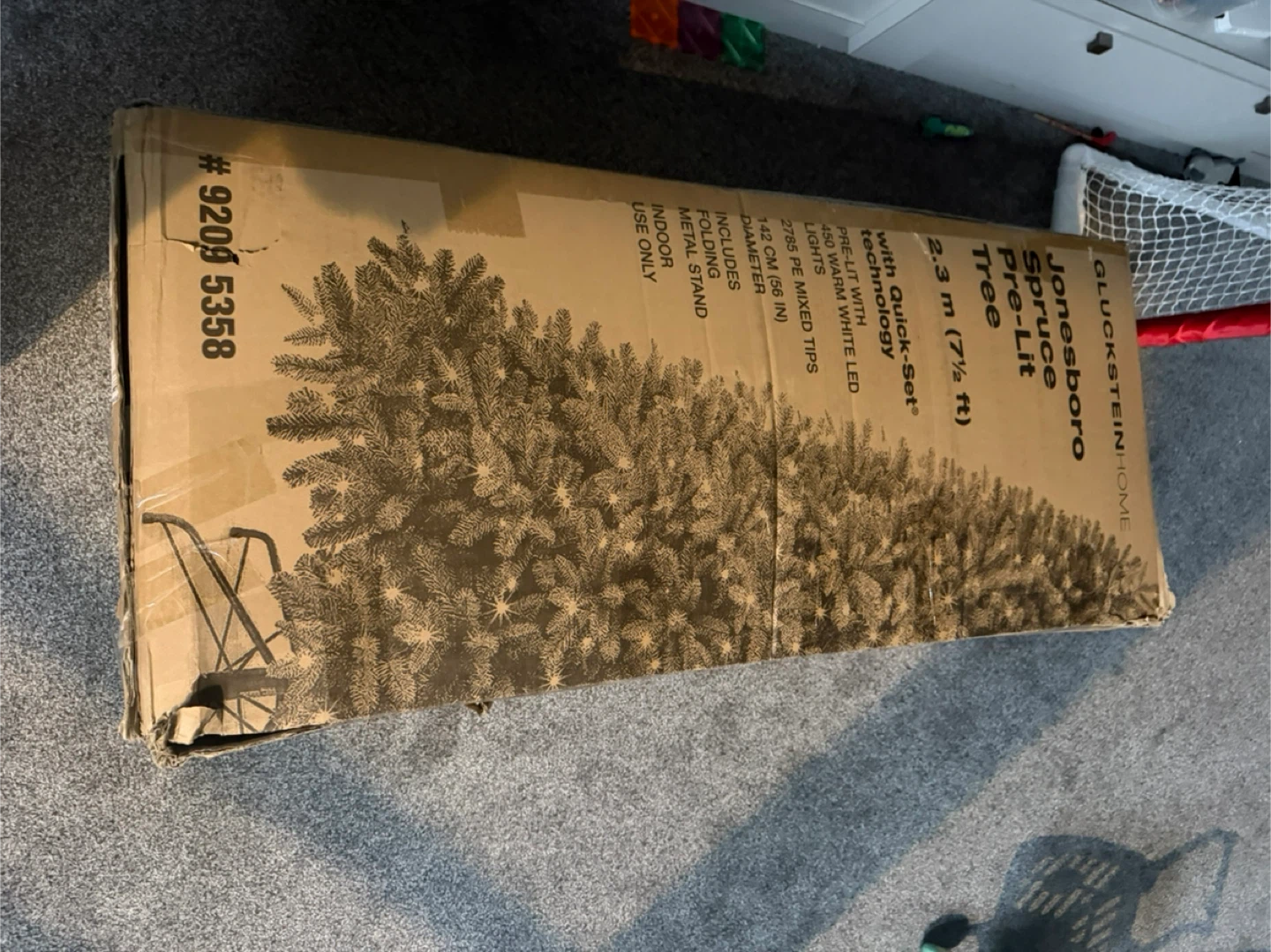Gluckstein Home Jonesboro Spruce Pre-Lit Tree