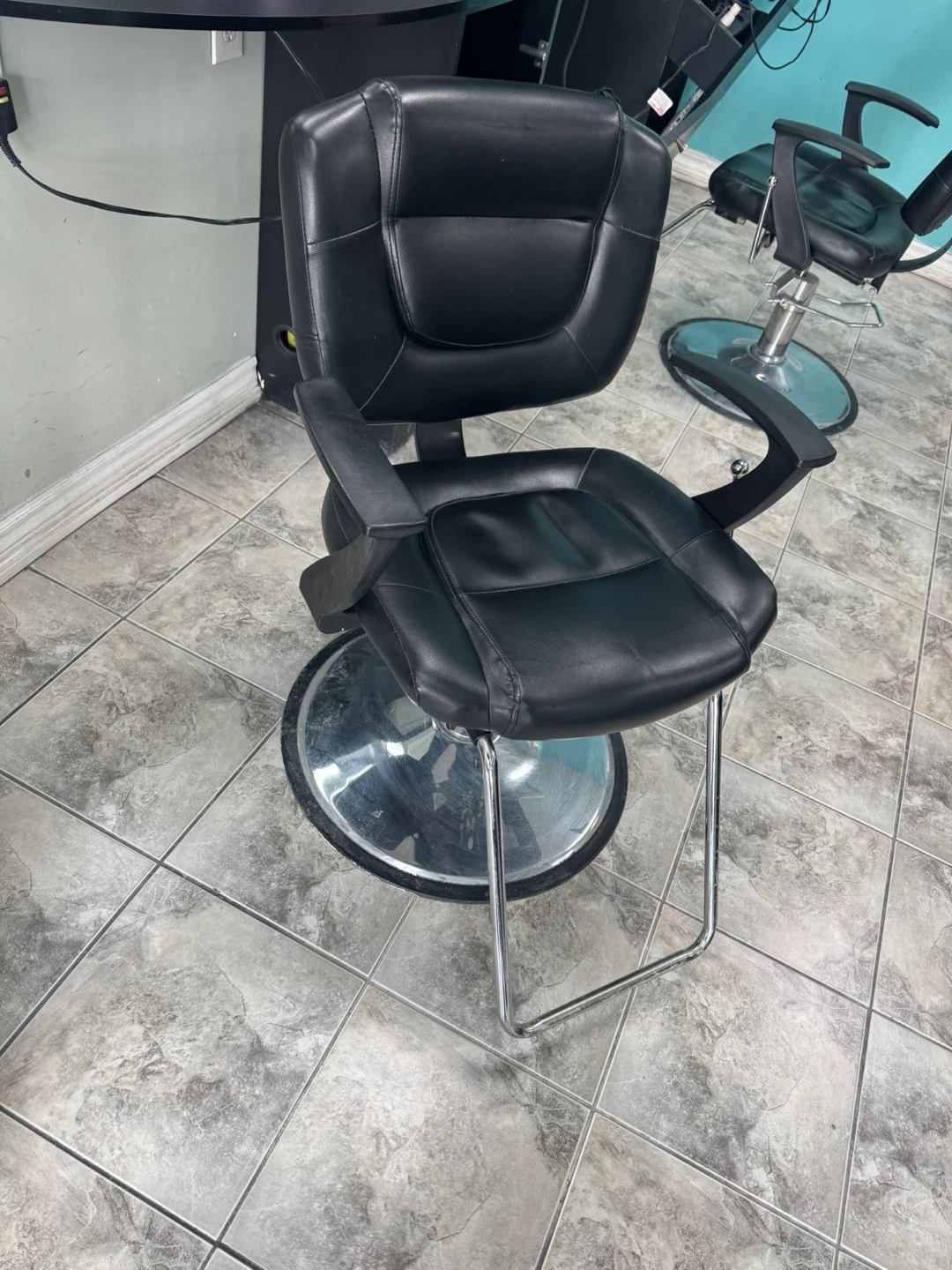 Black Hydraulic Styling Chair - photo 2