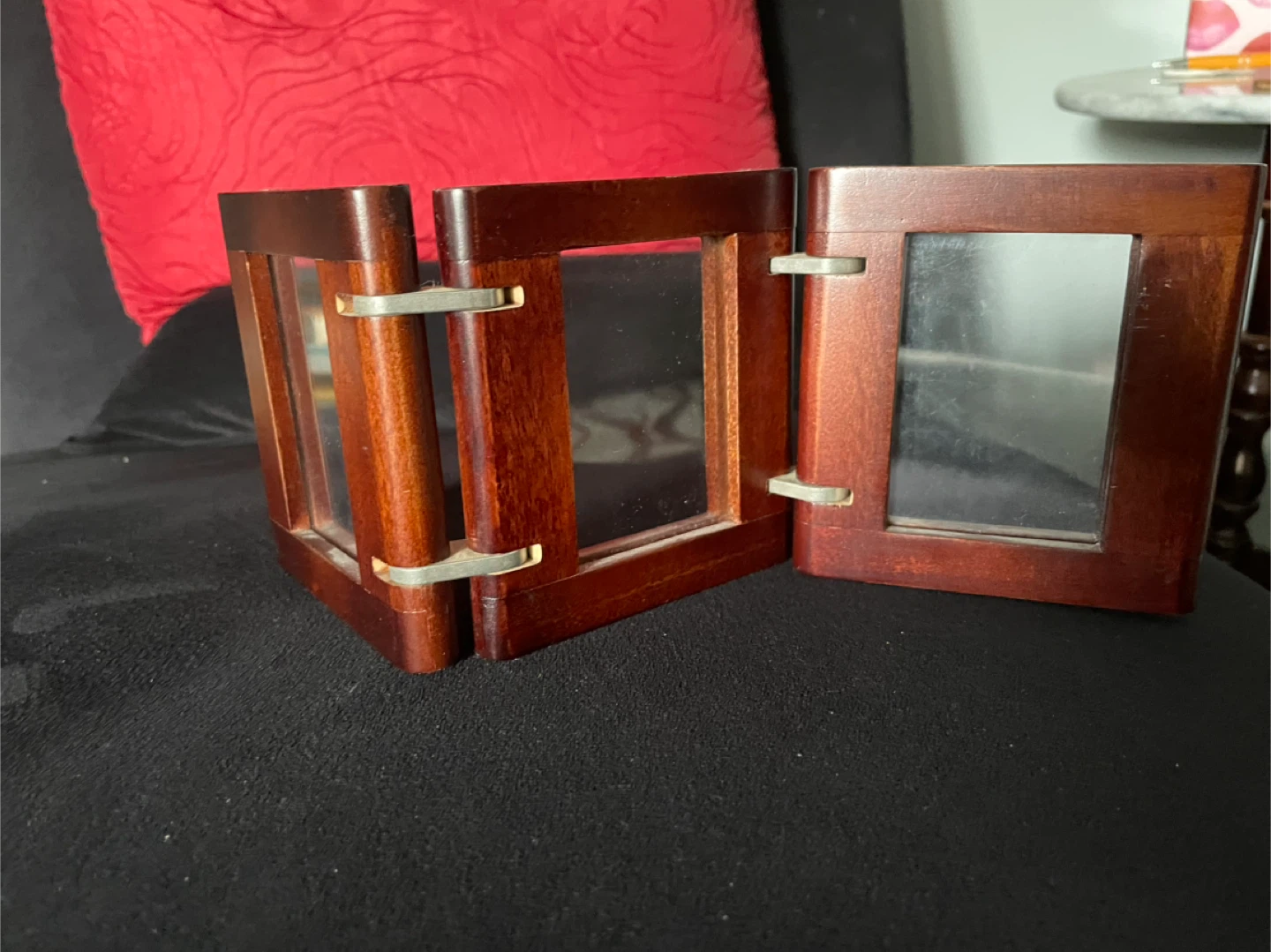 Small multi picture frame