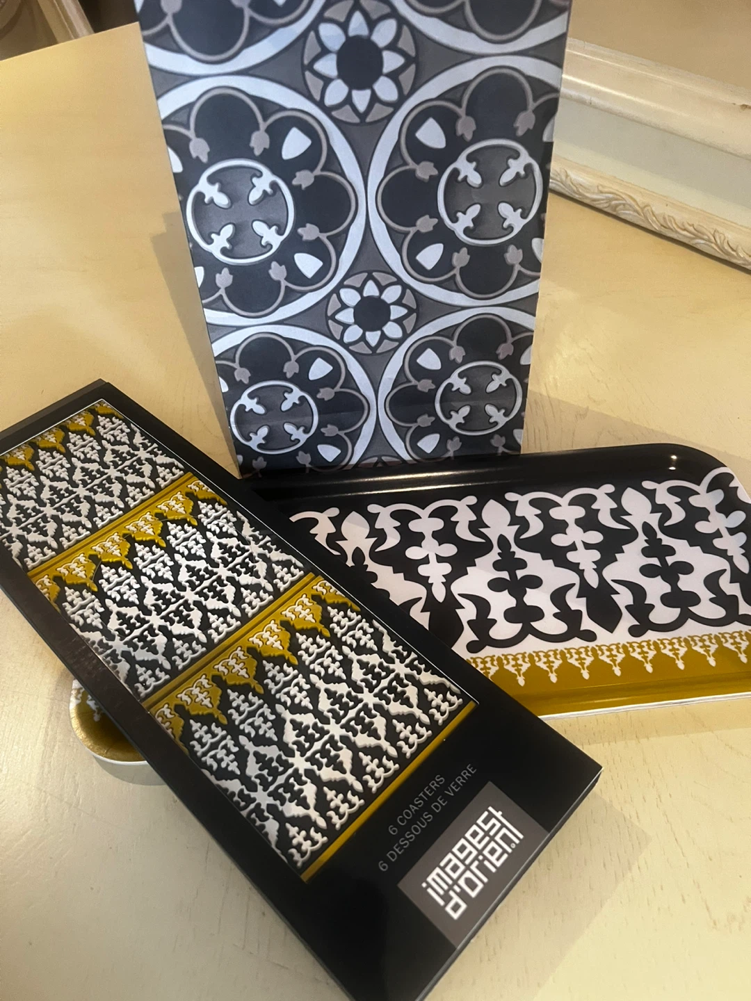 Images d'Orient 6 Coasters and Tray