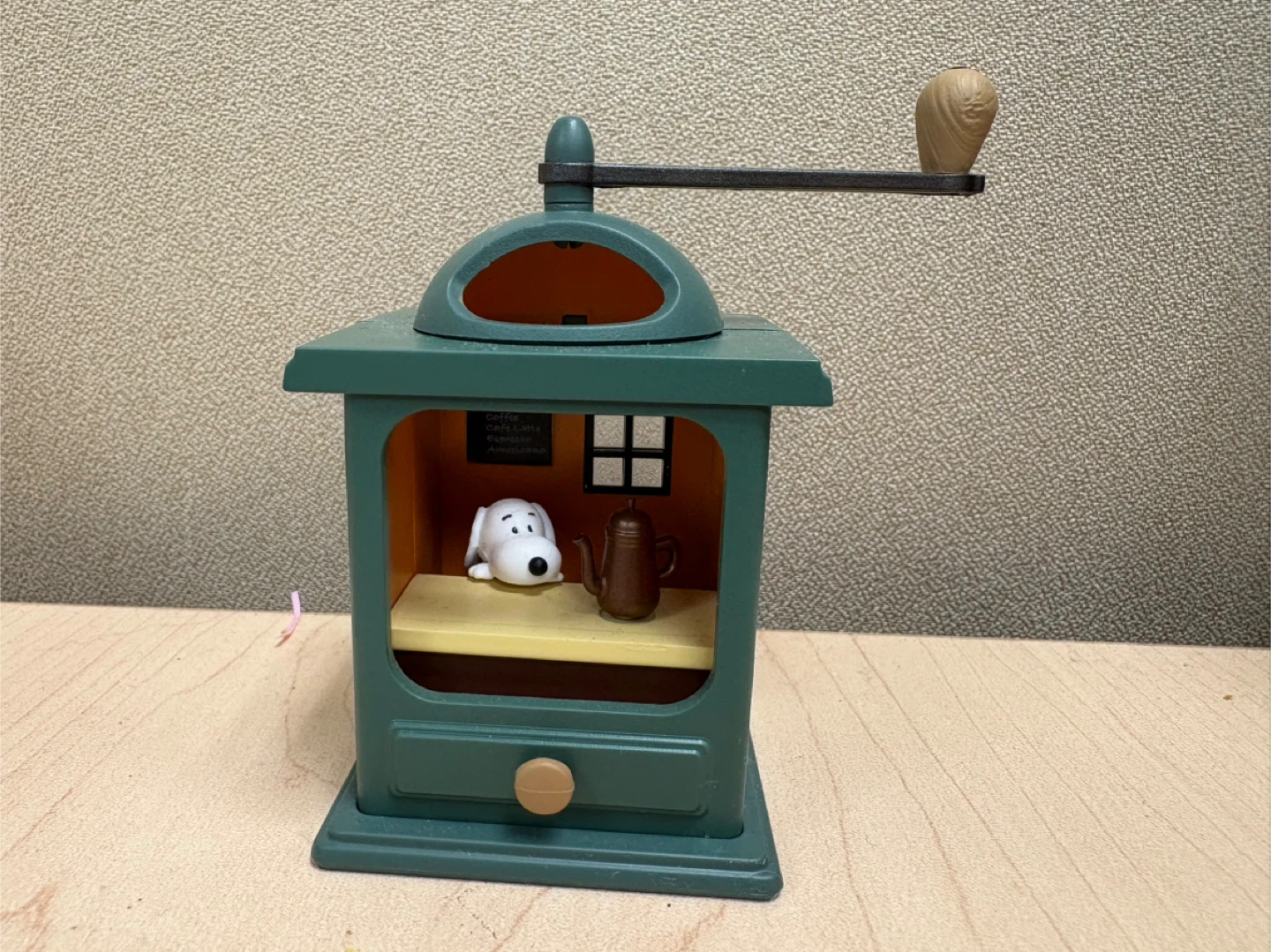 REMENT x PEANUTS Snoopy Antique Diorama Collection *Coffee Mill - photo 5
