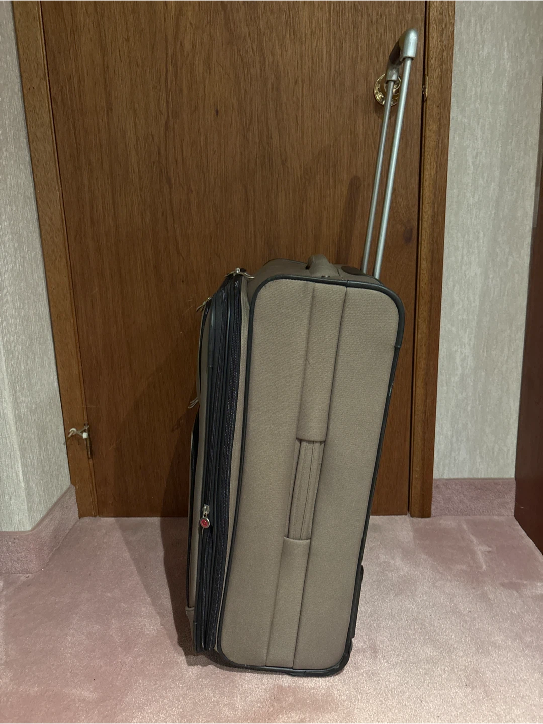 West Jet 26” suitcase. - photo 3