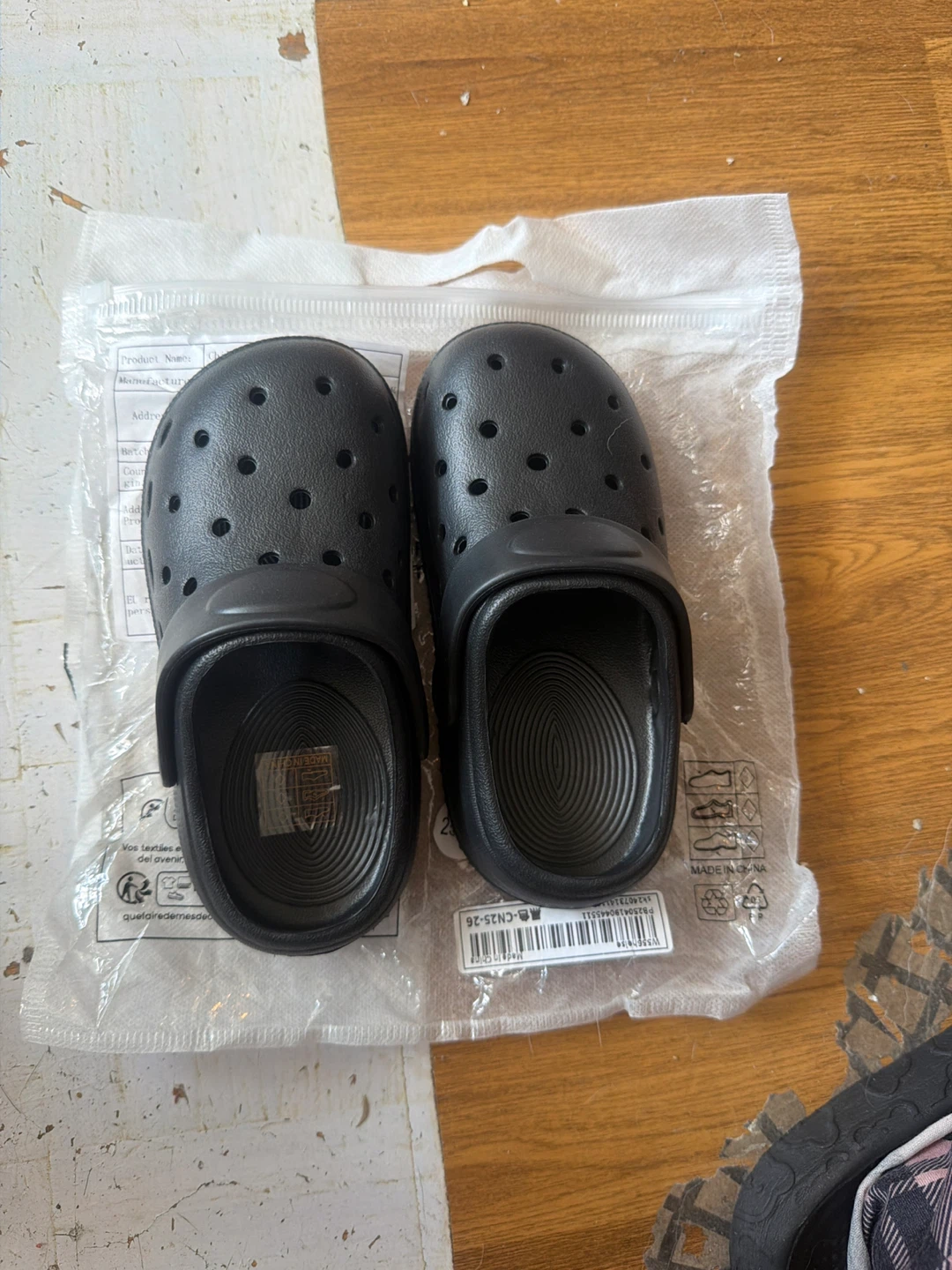 Black Kids' Clogs Size 25-26 (170mm) - photo 2