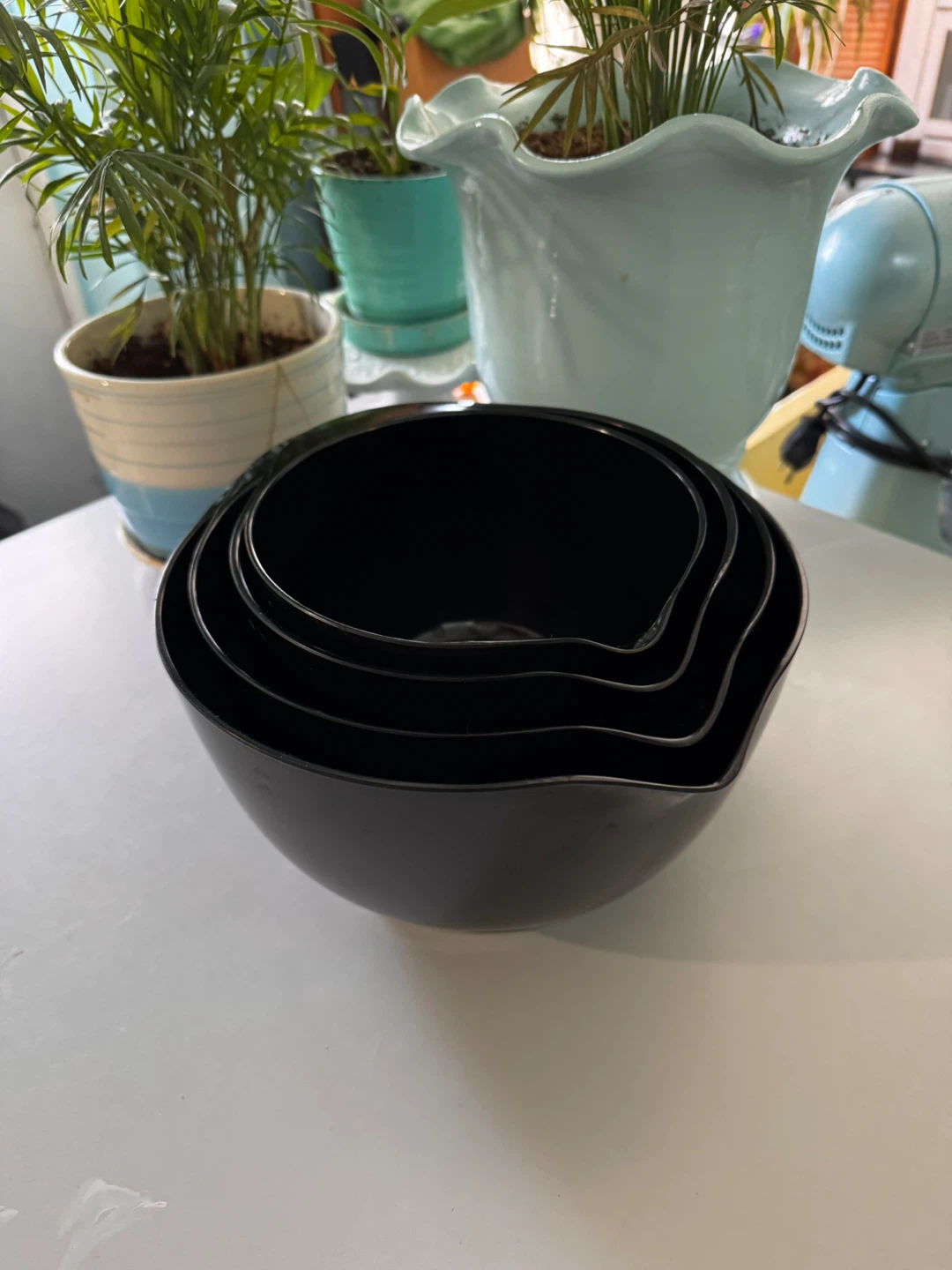 Vintage Mixing Bowls by Machi