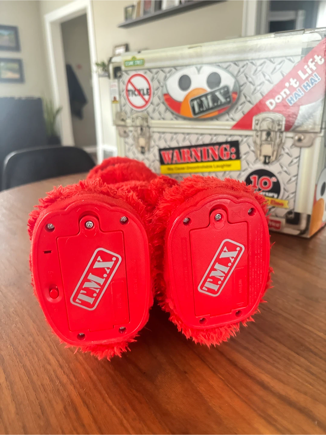 Fisher-Price Tickle Me Elmo 10th Anniversary Edition - photo 4