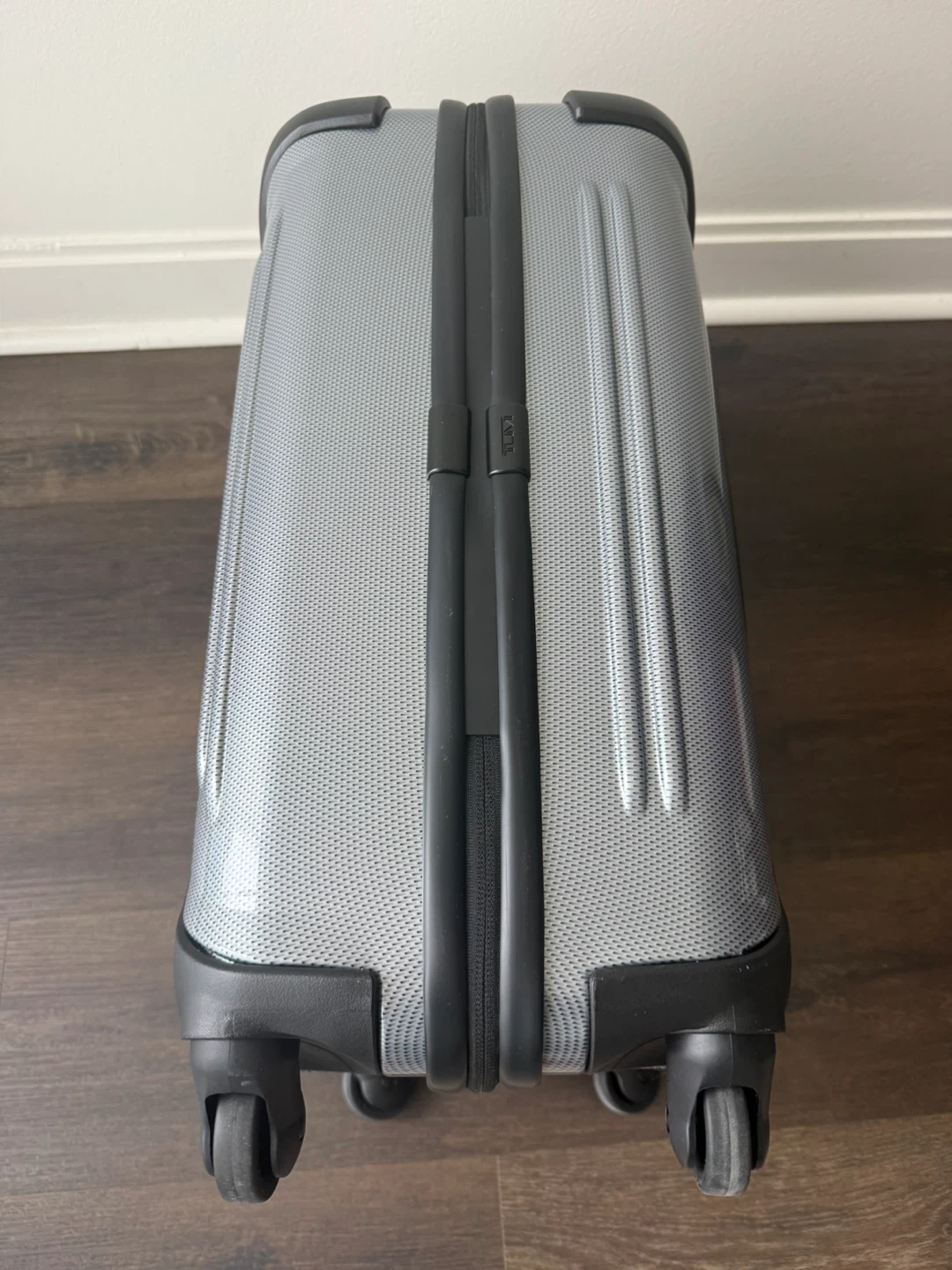 Tumi Continental Carry On Silver Hardside Luggage - photo 5