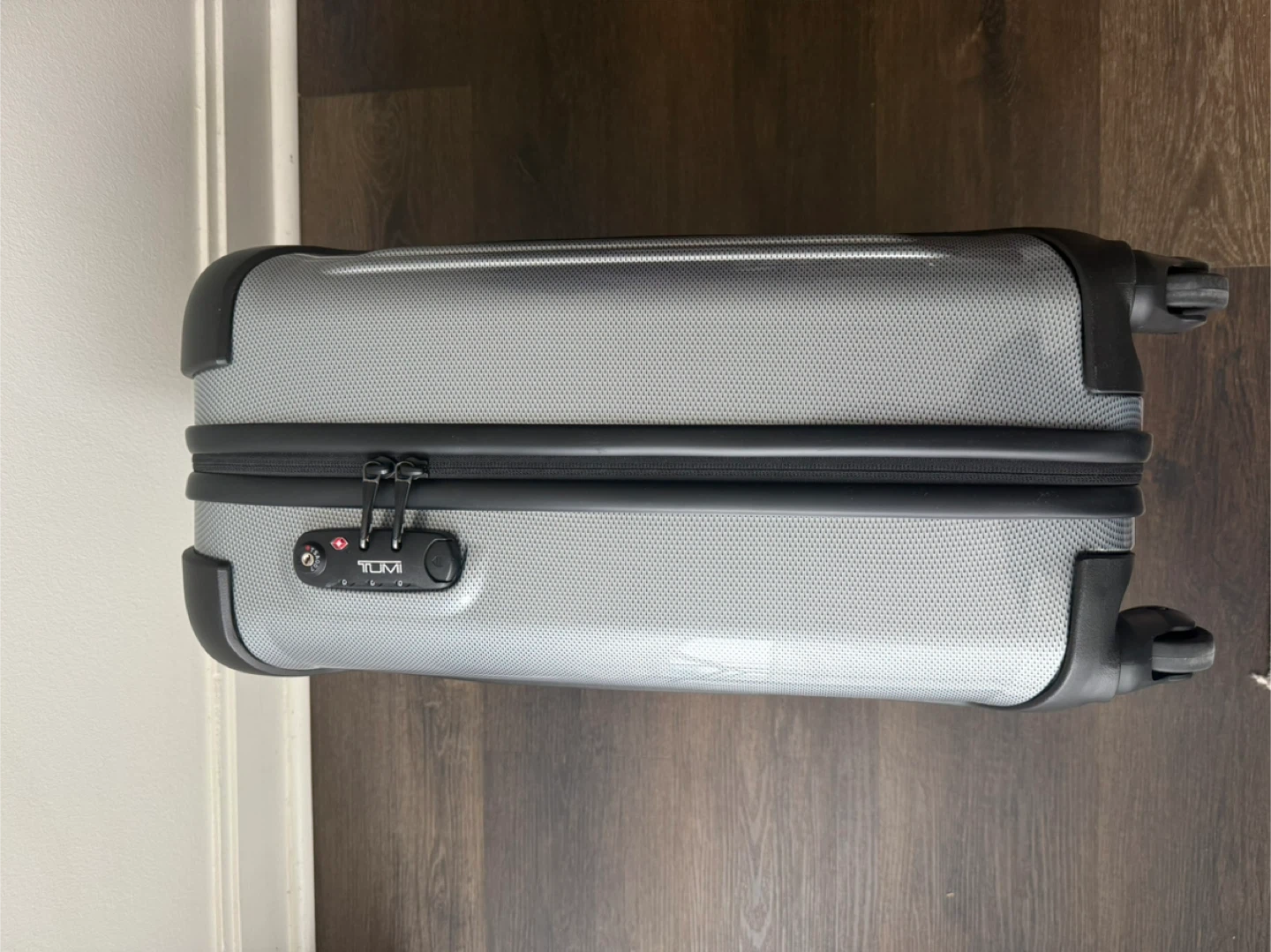 Tumi Continental Carry On Silver Hardside Luggage - photo 3