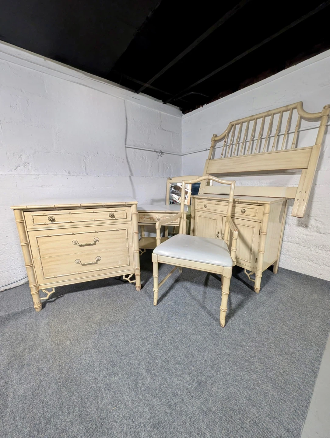 Thomasville bedroom set
