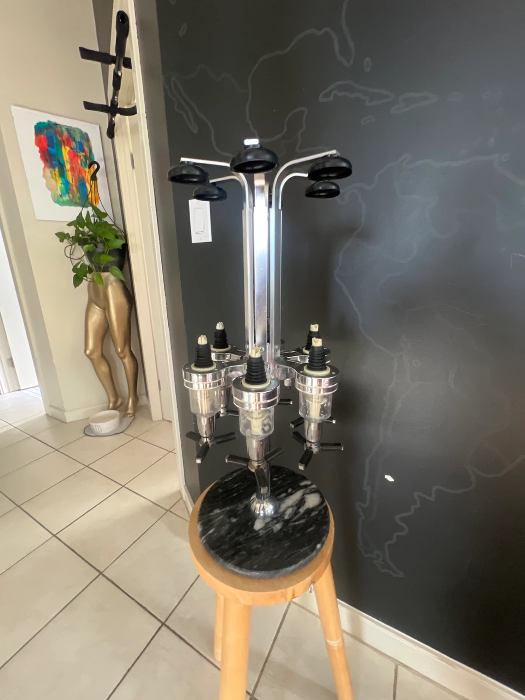 6-Bottle Swivel Liquor/Italian soda Dispenser
