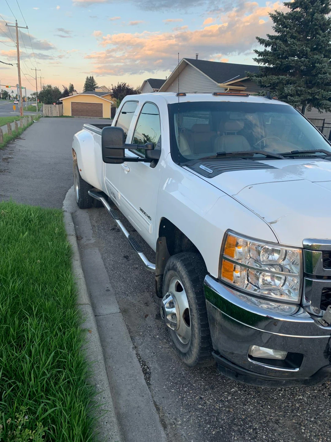 White Chevrolet Silverado 3500 HD Duramax Diesel