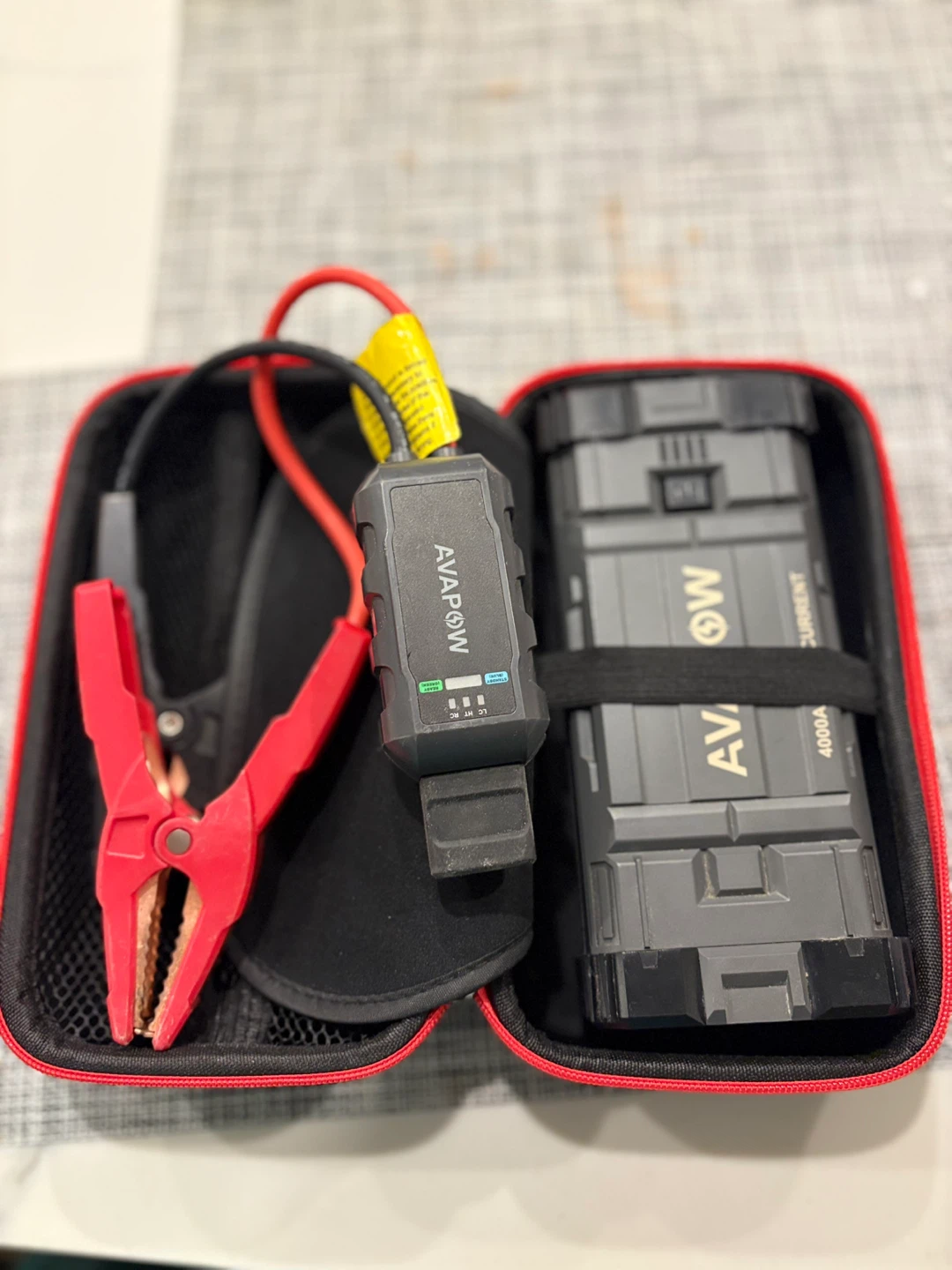 AVAPOW 4000A Jump Starter with Case - photo 2