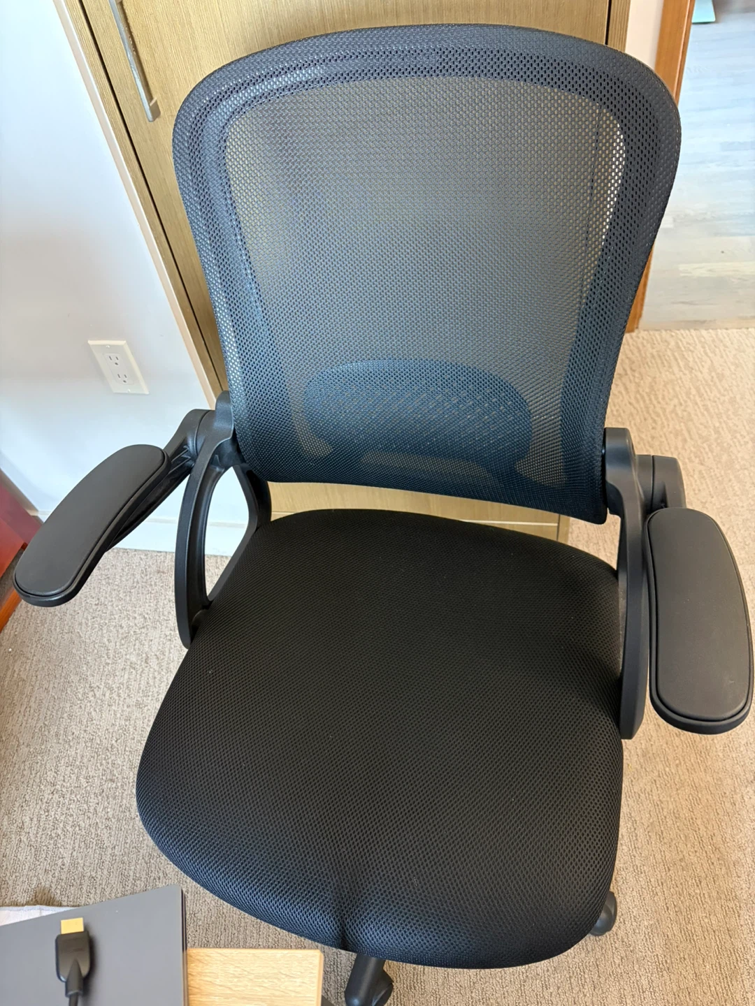 Home Office Chair Ergonomic- Barely used - photo 3