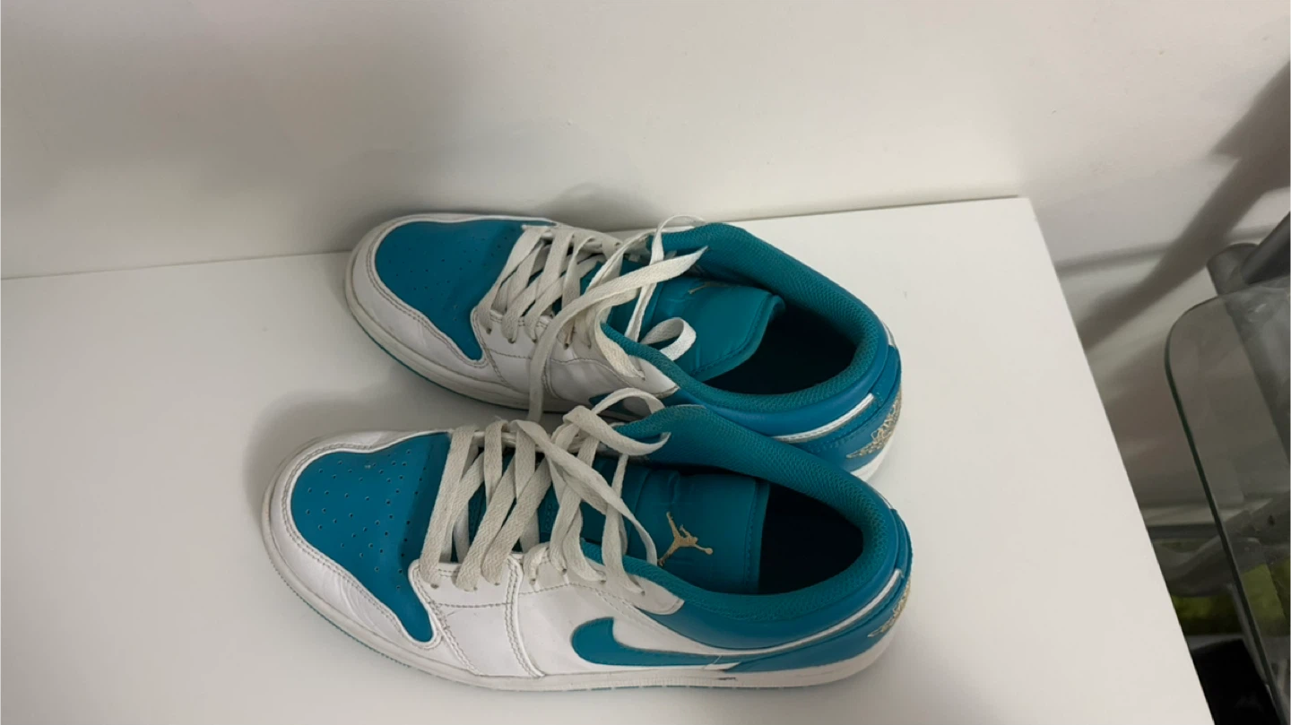 Air Jordan 1 Low Teal White Sneakers