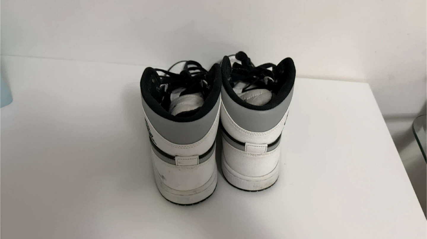 Air Jordan 1 Mid Sneakers - photo 4