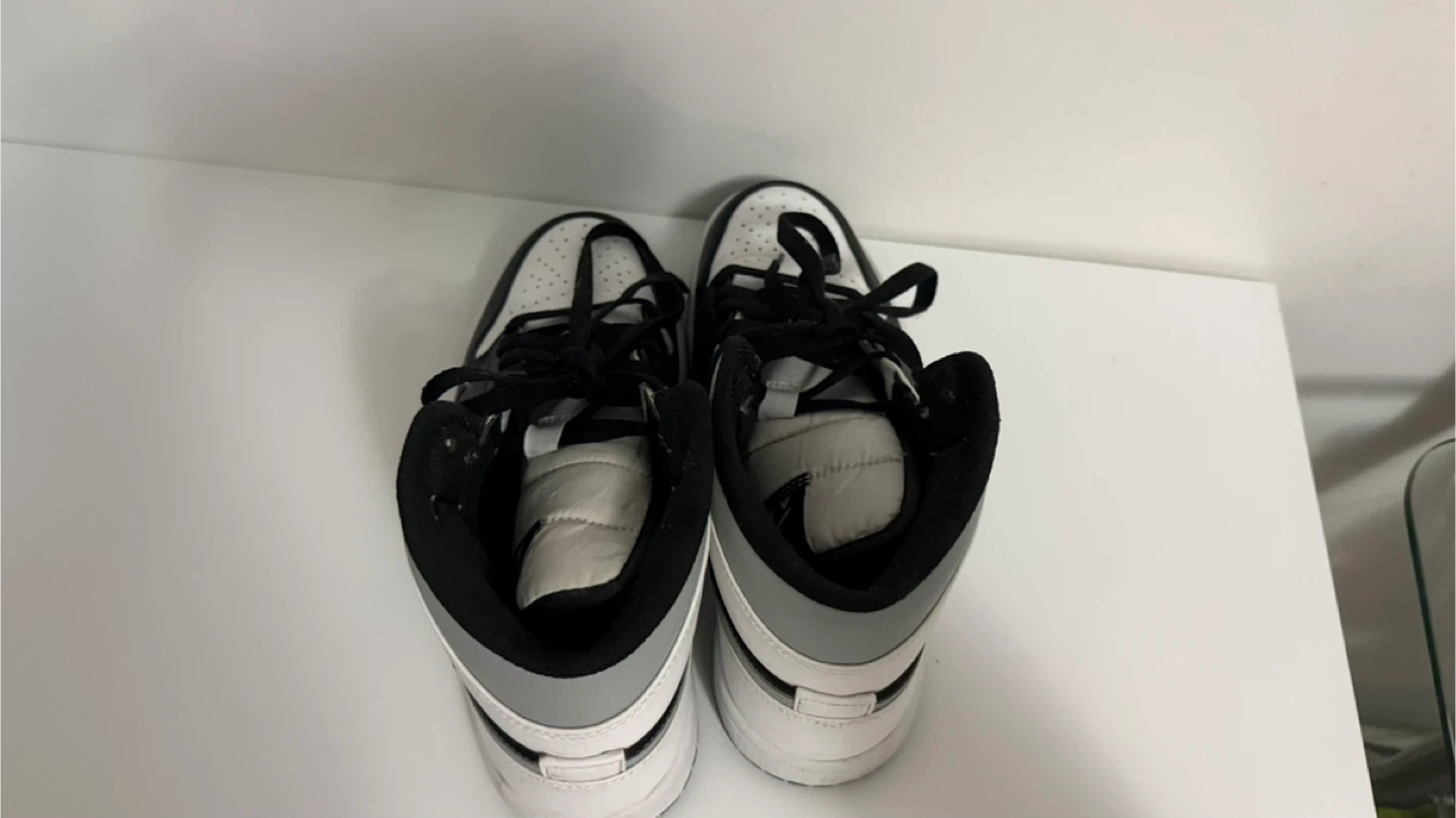 Air Jordan 1 Mid Sneakers - photo 5