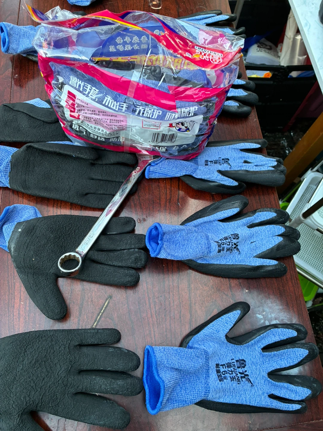 10 Pair Work Gloves for $15 - photo 2
