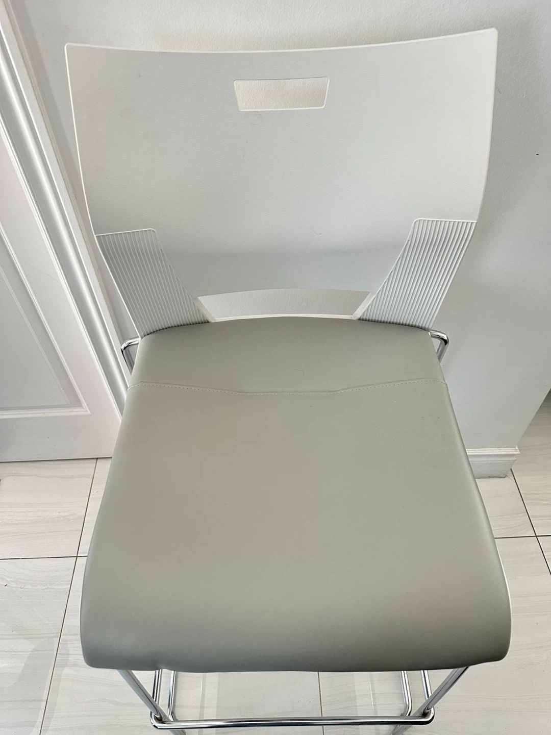 Bar Chairs - photo 2