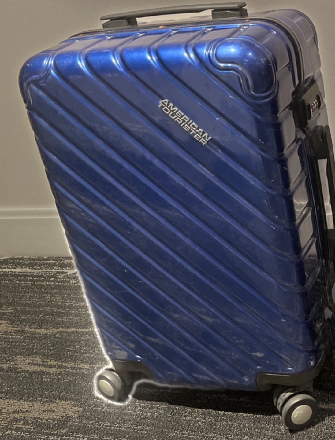 American Tourister Hardside Spinner Luggage - Blue